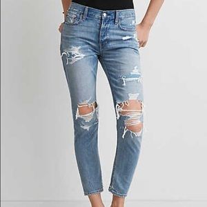 AEO Vintage High Rise Ripped Jean sz 12 short